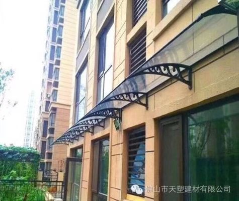 좋은 가격 폴리카보네이트 맑은 잎 600mm * 600mm 크기의 보호용 비 보호 천장 온라인으로