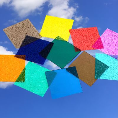 좋은 가격 2440mm 다채로운 폴리카보네이트 다이아몬드 시트 2.5mm-10mm 안전 자외선 저항 보드 온라인으로