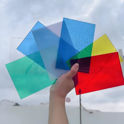 좋은 가격 4*8피트 색상 고체 폴리카보네이트 천장판 천장재료 자연광과 에너지 효율을 위해 온라인으로