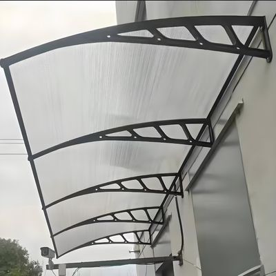 PC 캔피오피 사용자 정의 가능한 폴리카보네이트 홀 시트 윈도우 아우닝으로 건물의 디자인을 개선하십시오