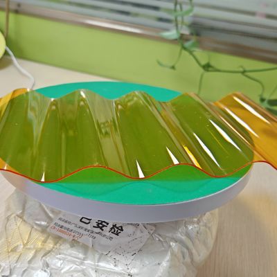 오렌지 폴리카보네이트 노어게이트 시트 실용적이고 장식적인 지붕 및 사이딩 프로젝트에 완벽한 솔루션