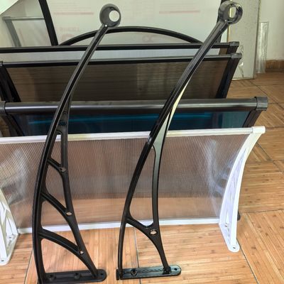좋은 가격 견고한 알루미늄 합금 브래킷 DIY 천장 부품 바람이나 비 또는 눈 부하 아래에서 폴리카보네이트 시트를 안전하게 유지하기 위해 온라인으로