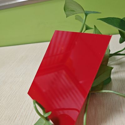 좋은 가격 불투명한 투명 적색 폴리카보네이트 고체 장판 UV 코팅 옵션으로 라이트박스용 오래 지속가능성 및 날씨 저항성 온라인으로