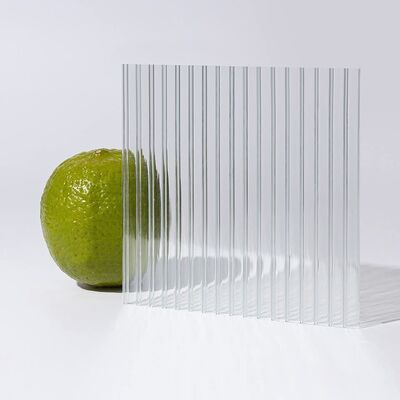 Multiwall 4*8feet Clear Polycarbonate Hollow Sheet 10mm Thick Twinwall Panel Providing Lightweight Durable Solution with UV Protection and High Strength for Awning and Canopy