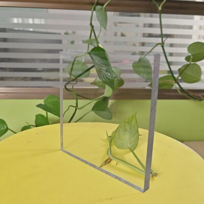 좋은 가격 폴리카보네이트 플라스틱 폴리카보네이트 시트 두께 0.8mm ~ 200mm 건축 자재로 설계 된 지붕 천장 벽 온실 사용 온라인으로